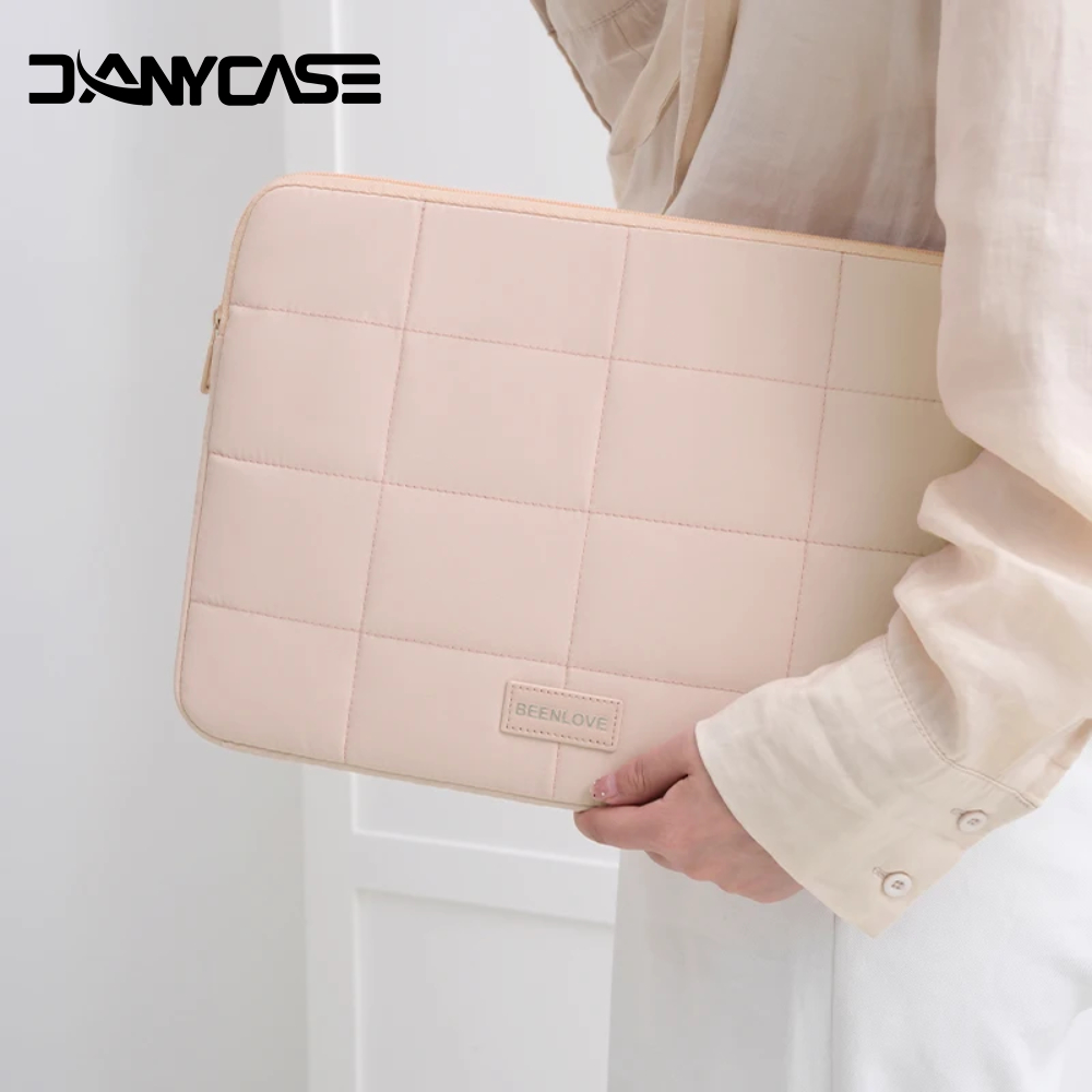 Laptop Accessories Pouch - حقيبة حماية للكمبيوتر المحمول مقاس 14-15.6